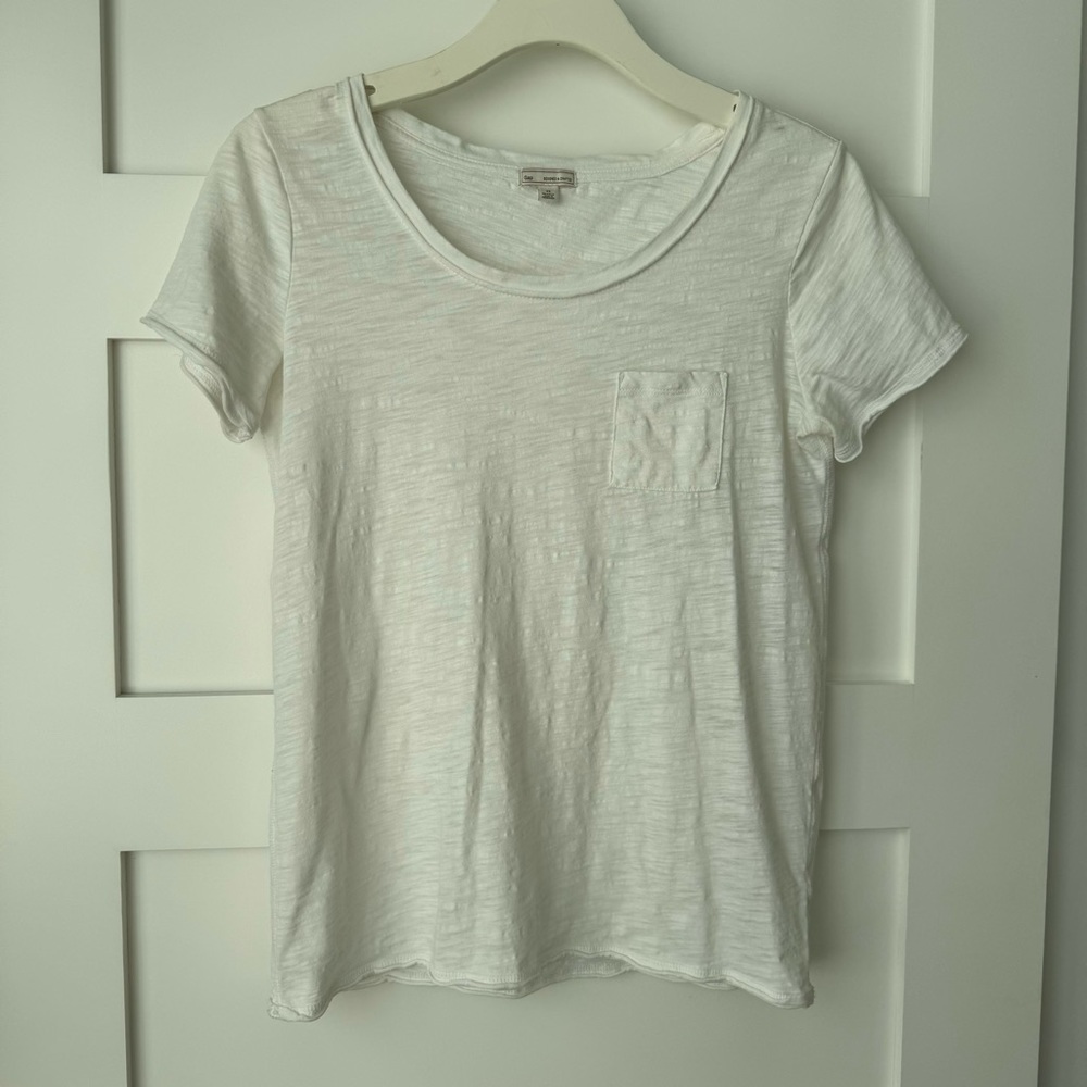 Gap XS shirt white boatneck crew neck cap short sleeve 60% cotton 40% poly